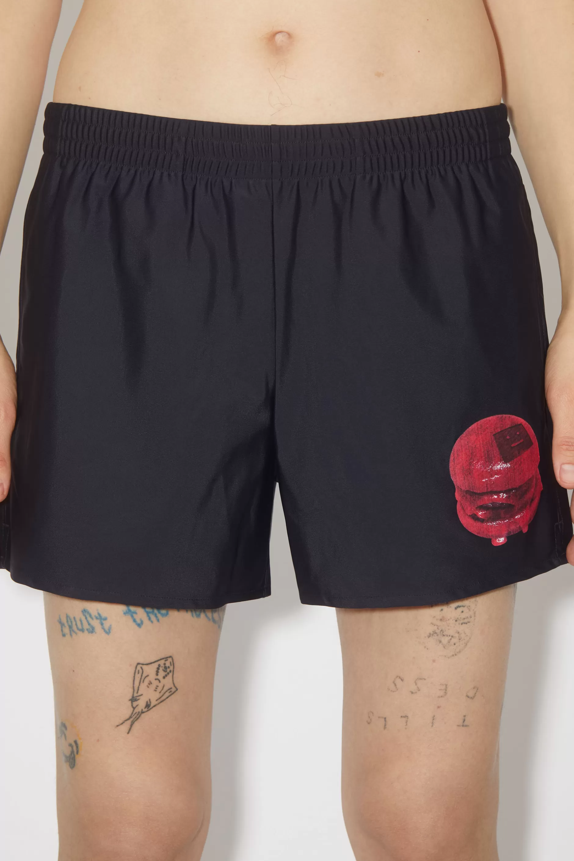 Acne Studios Badeshorts Mit „Bite-Me“-Print Schwarz Store