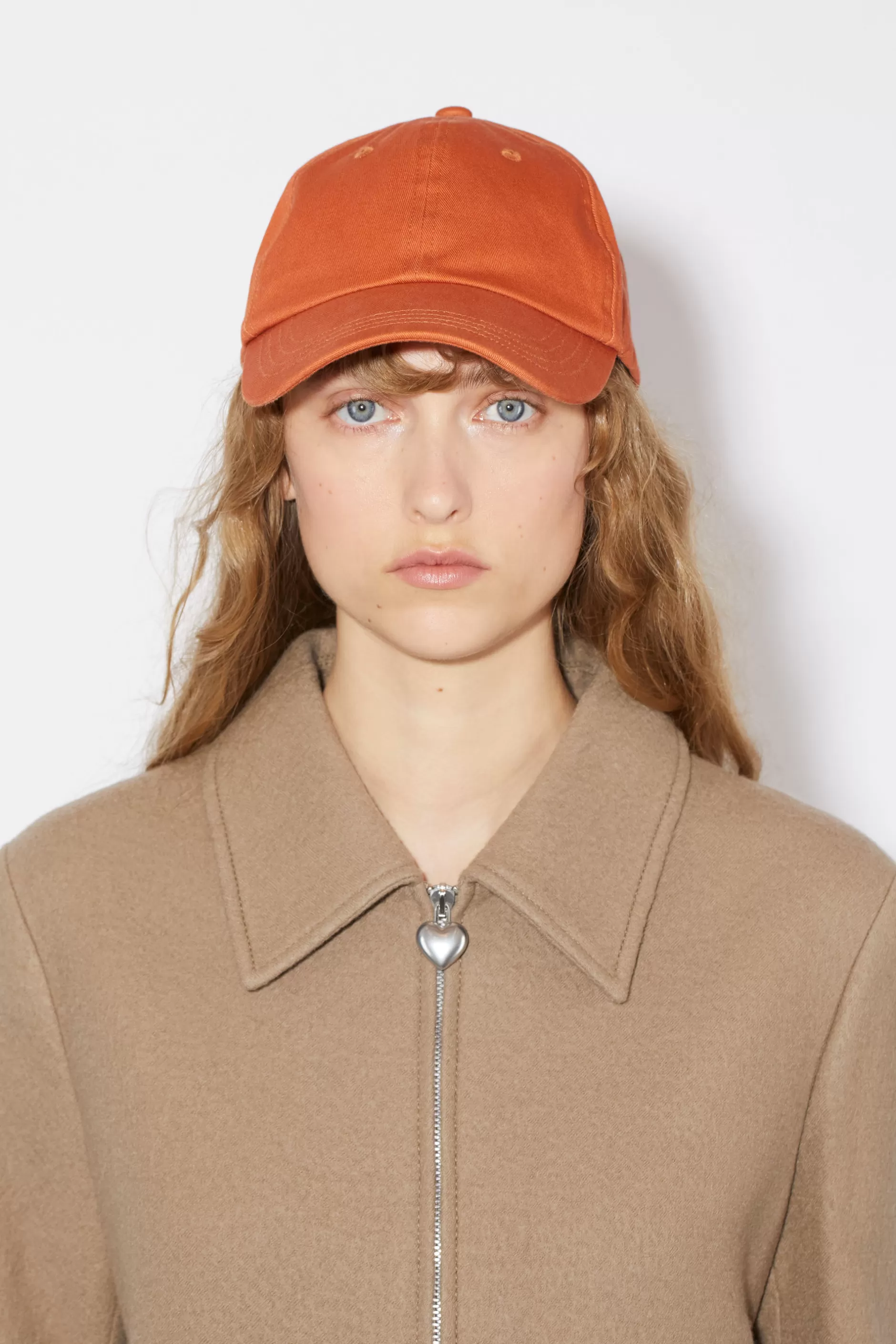 Acne Studios Baseballkappe Aus Baumwolle Rostrot Store