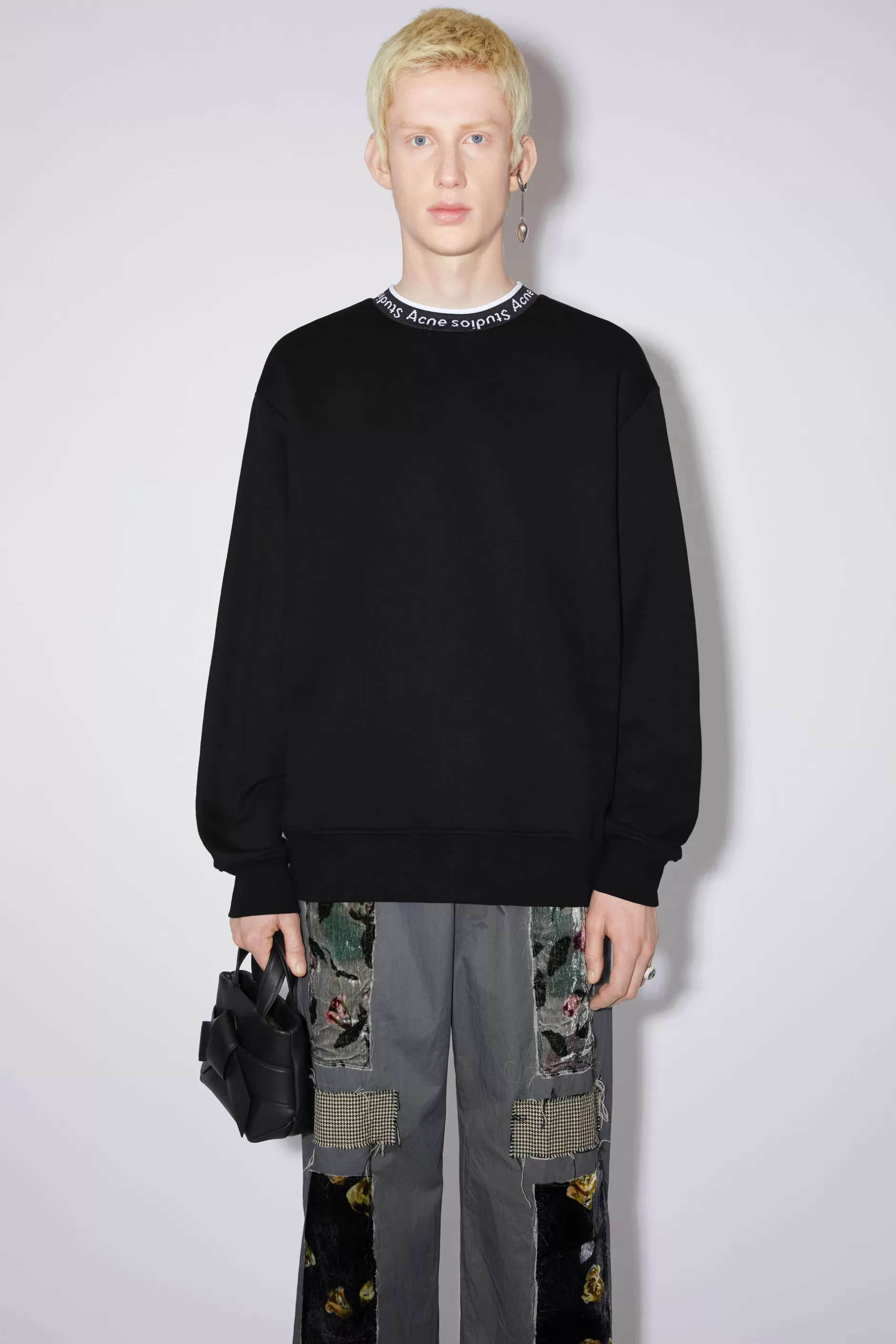 Acne Studios Das Gerippte Logo-Sweatshirt Schwarz Flash Sale