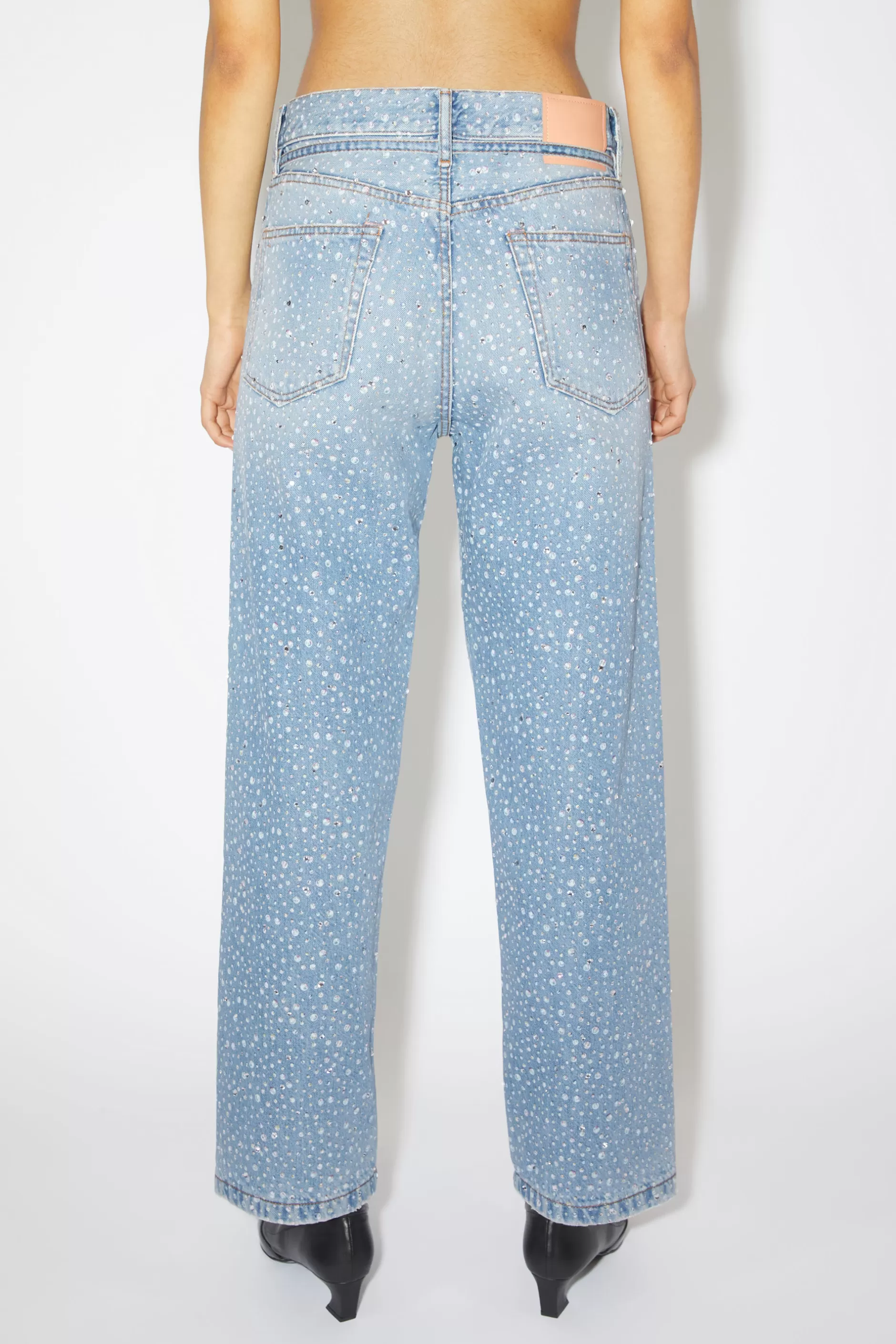 Acne Studios Jeans In Lockerer Passform – 1991 Toj Mit Strass Hellblau Fashion