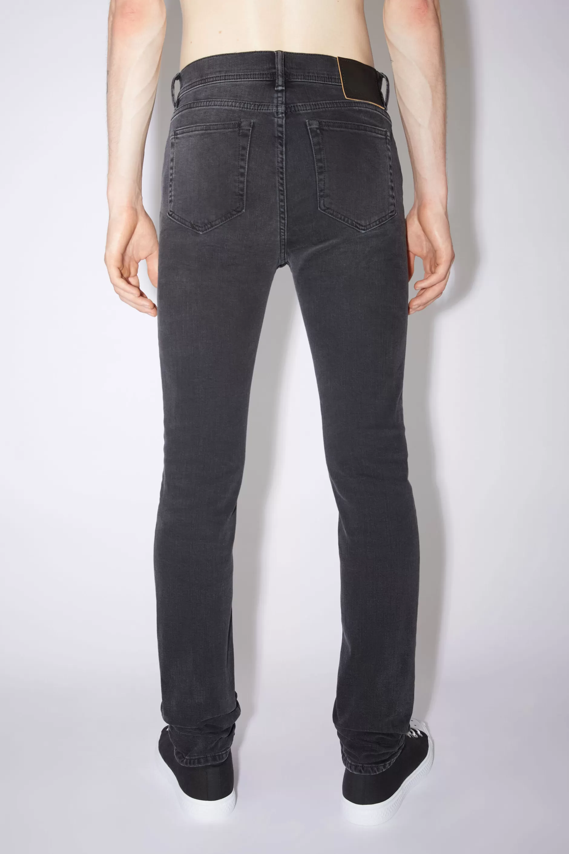 Acne Studios Jeans Mit Enger Passform – North Used Black Clearance