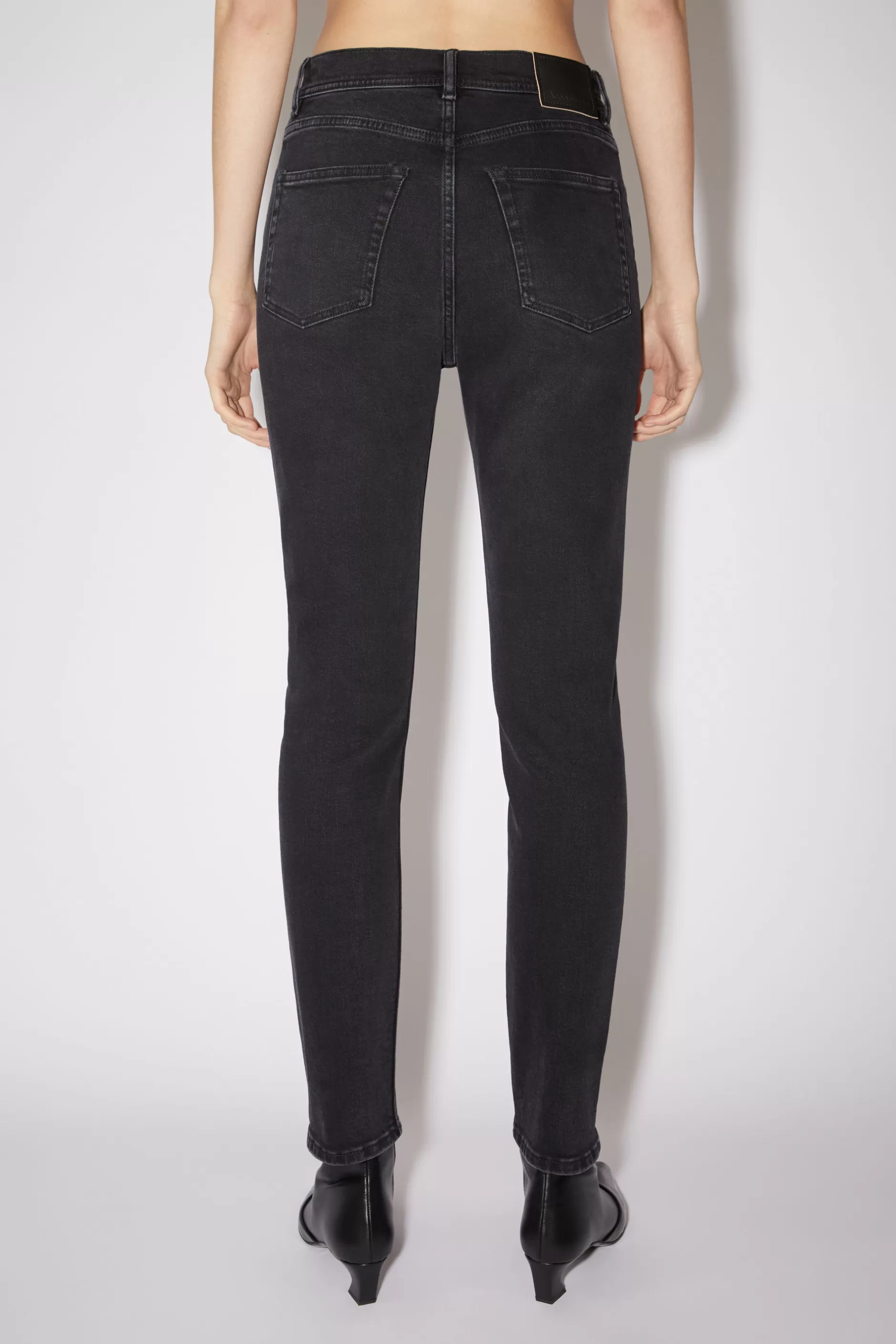 Acne Studios Jeans Mit Schmaler Passform – Melk Used Black Flash Sale