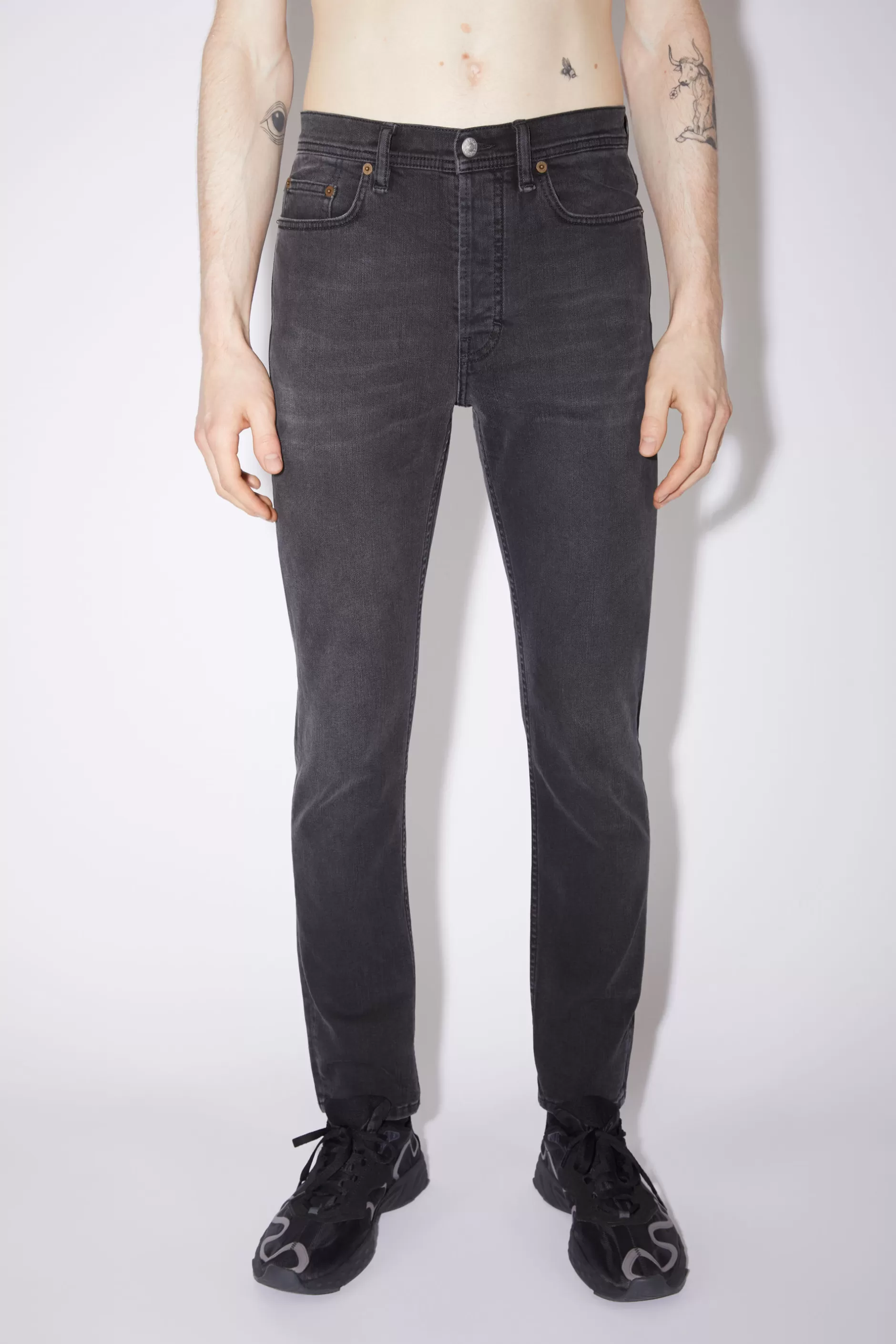 Acne Studios Jeans Mit Schmaler Passform – River Used Black Outlet