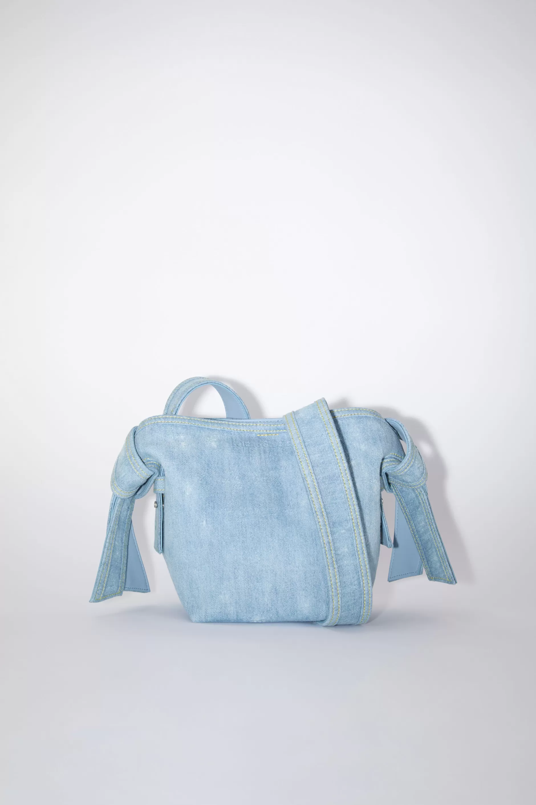 Acne Studios Musubi Mini Schultertasche Hellblau Best Sale