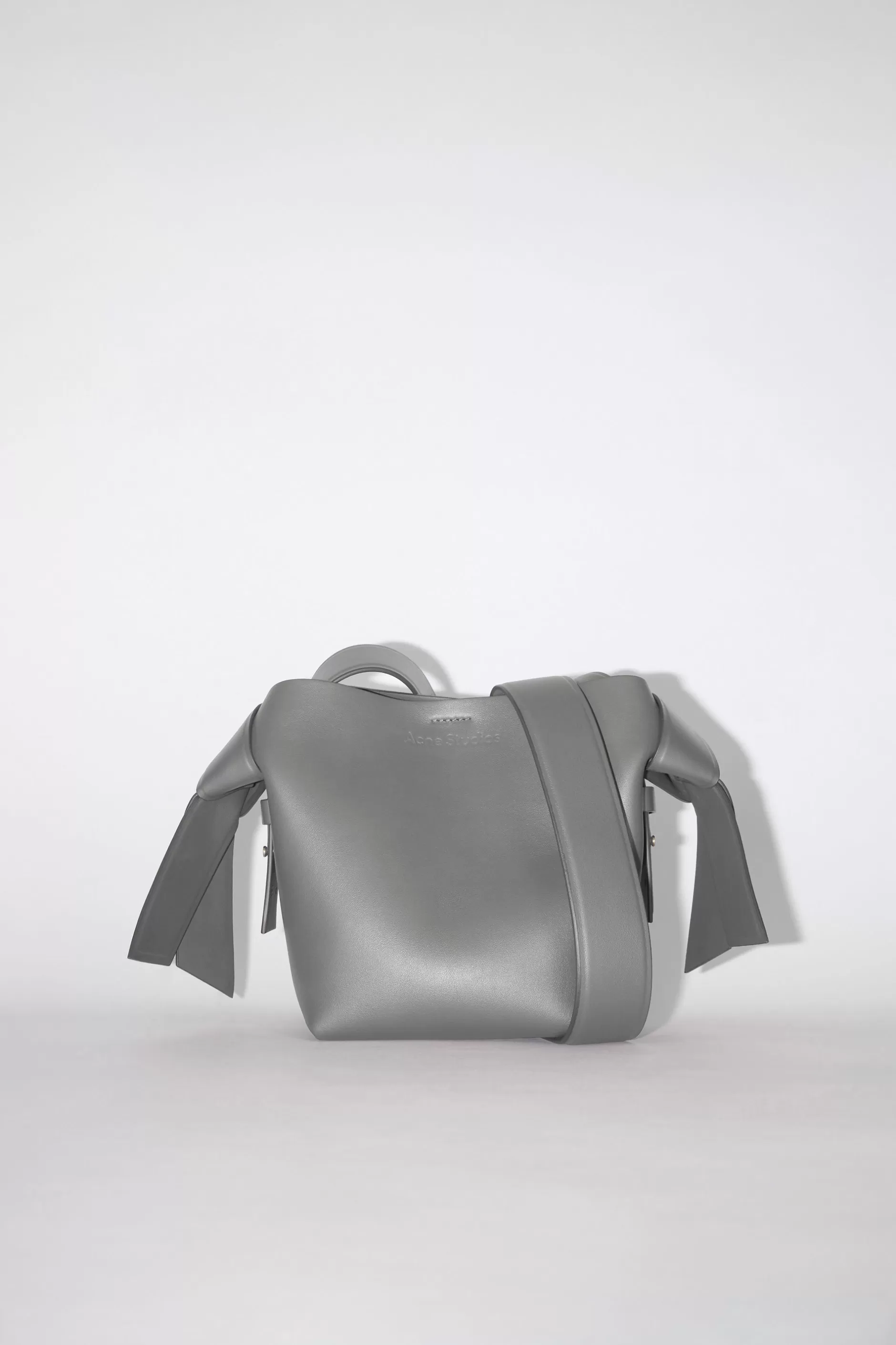 Acne Studios Musubi Mini Schultertasche Dunkelgrau Store