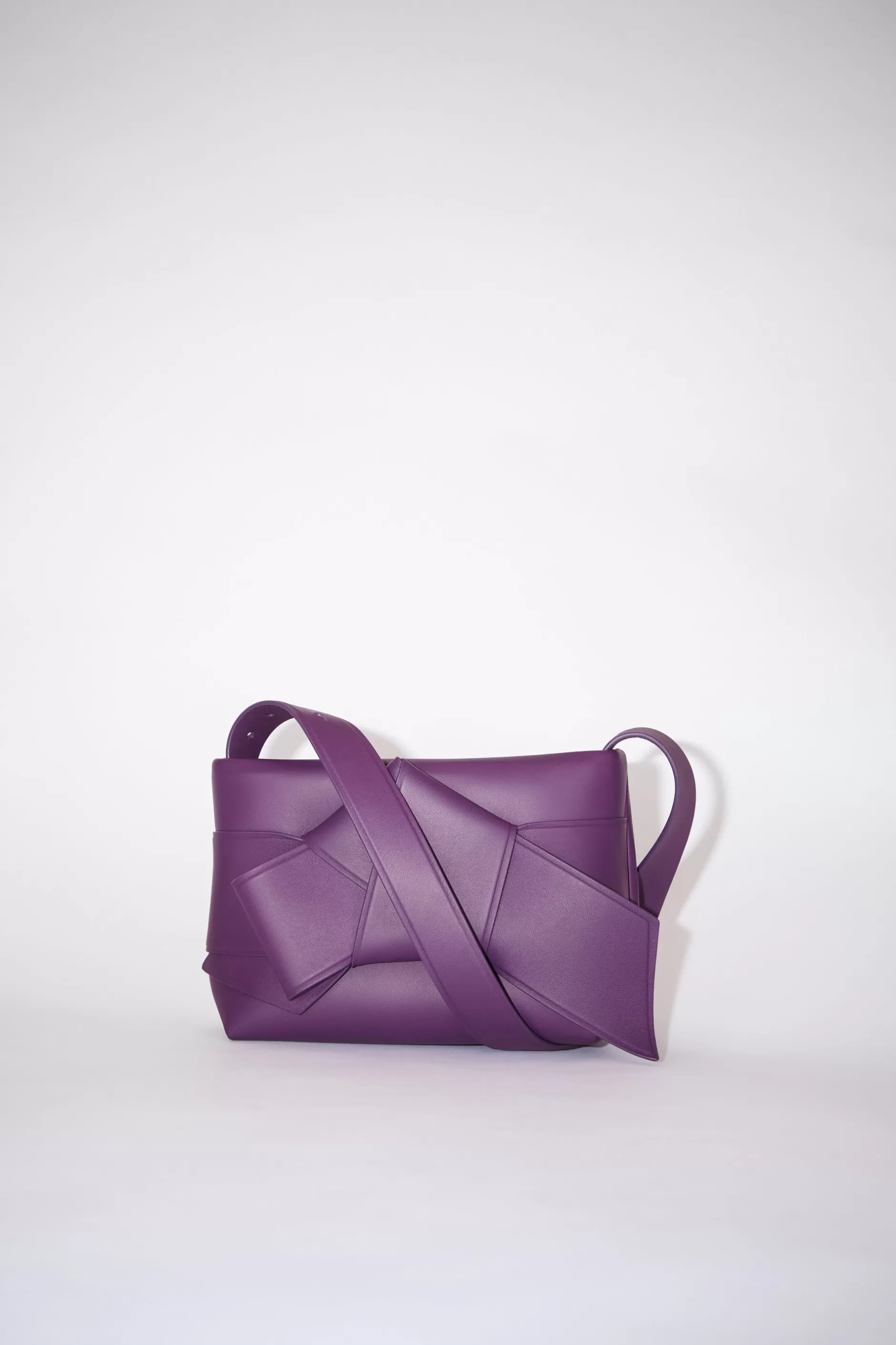 Acne Studios Musubi Schultertasche Violett-Lila Flash Sale