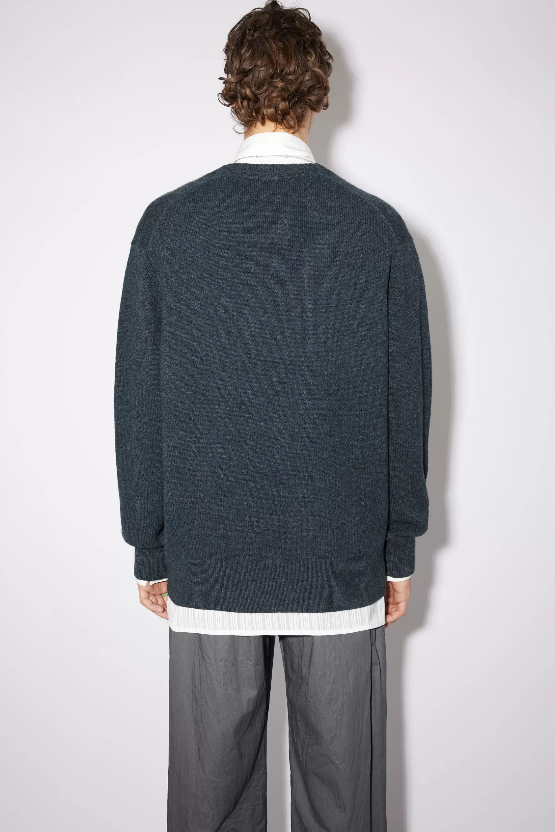 Acne Studios Pullover Aus Wolle Und Cashmere Mit V-Ausschnitt Anthrazitgrau Clearance