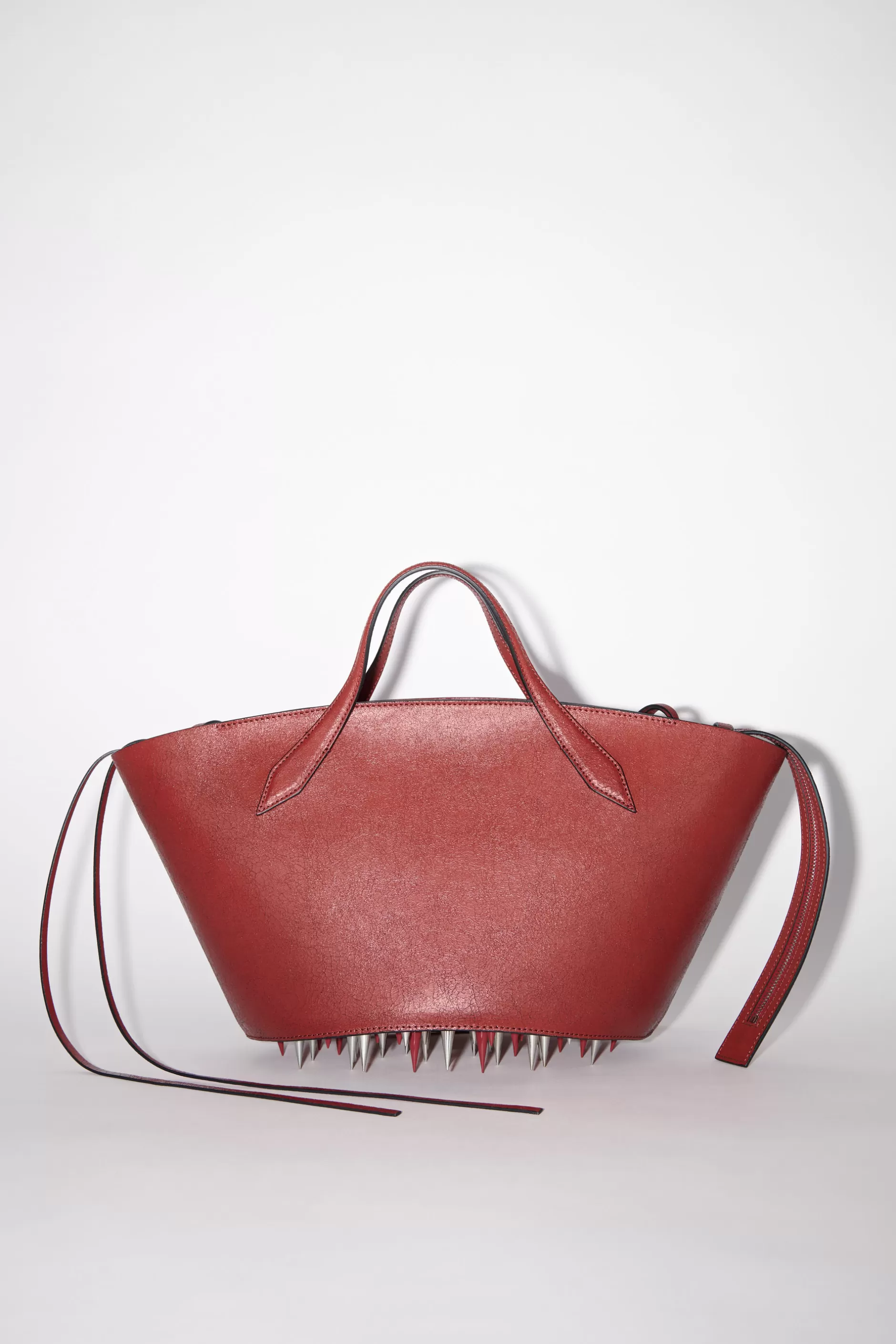 Acne Studios Schultertasche Mit Spikes Rot Outlet