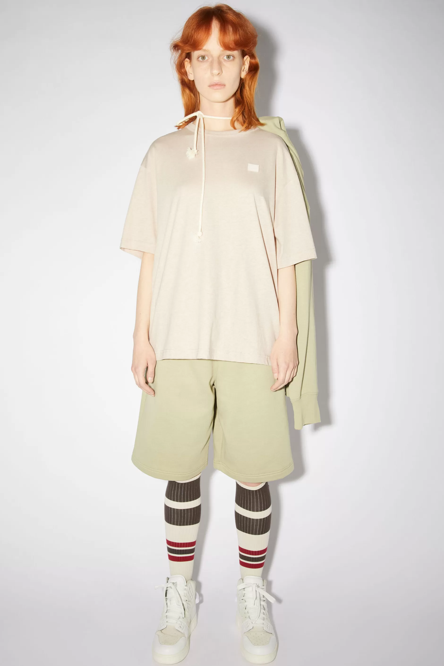 Acne Studios T-Shirt Mit Face-Aufnaher Haferbeige Meliert Shop