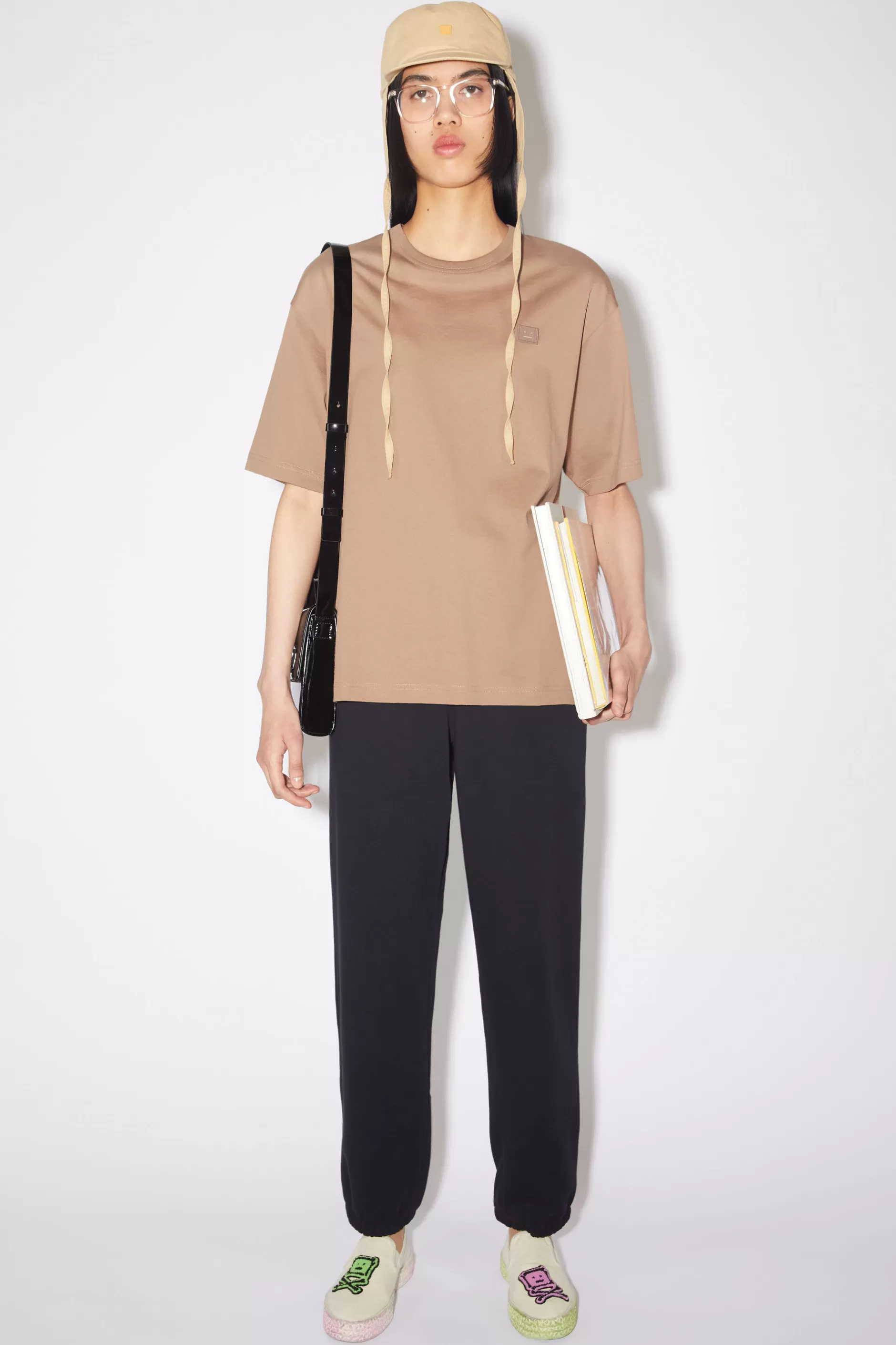 Acne Studios T-Shirt Mit Face-Aufnaher Kardinalbraun Sale