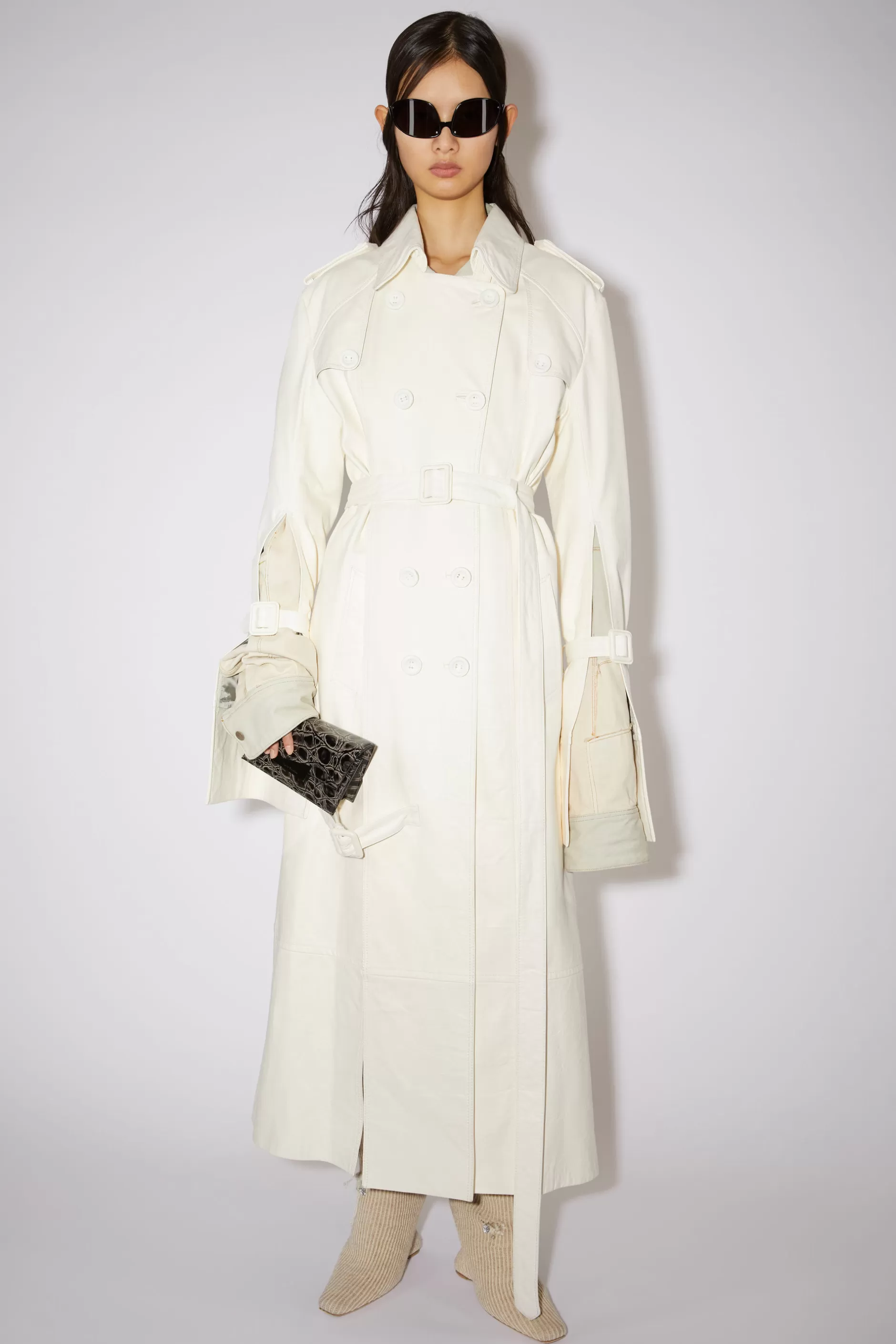 Acne Studios Zweireihiger Trenchcoat Aus Leder Gebrochenes Weis Outlet